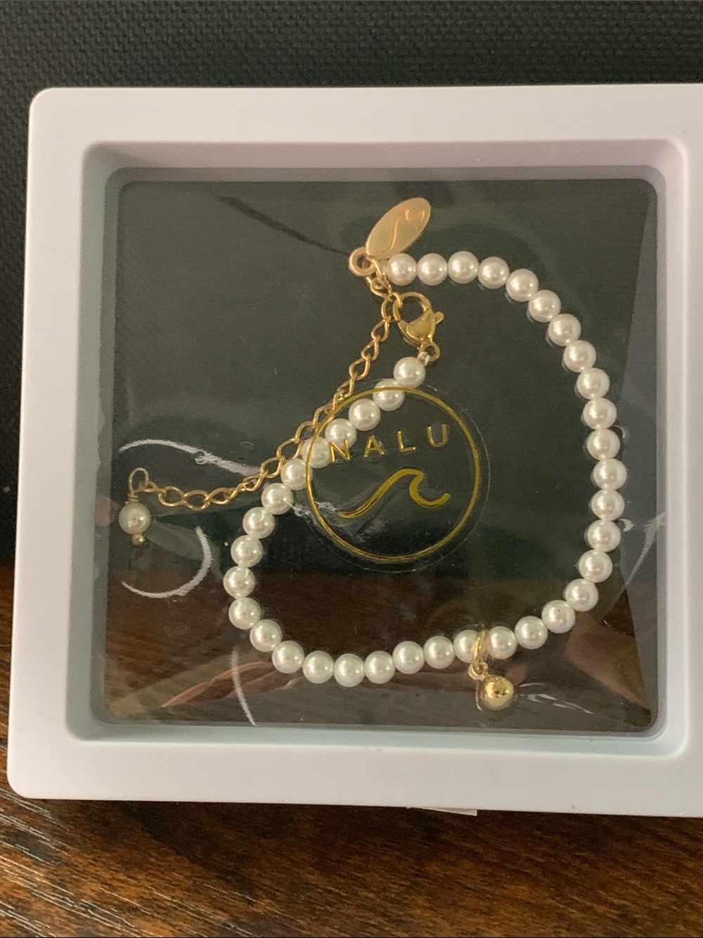 NALU Faux Pearl Bead Bracelet with Gold Chain and Charm - White & Gold